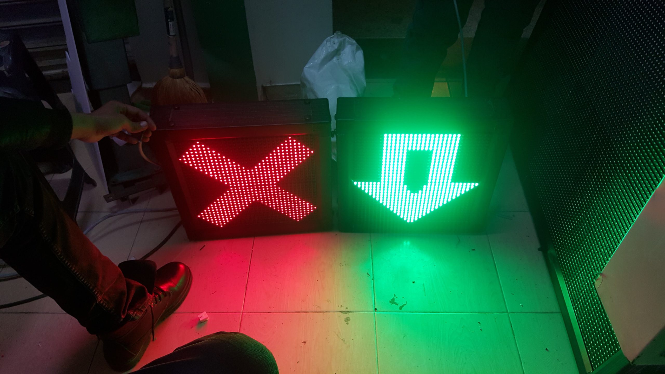 Afficheurs de sécurité industrielle LED 13 20170122 183112 scaled