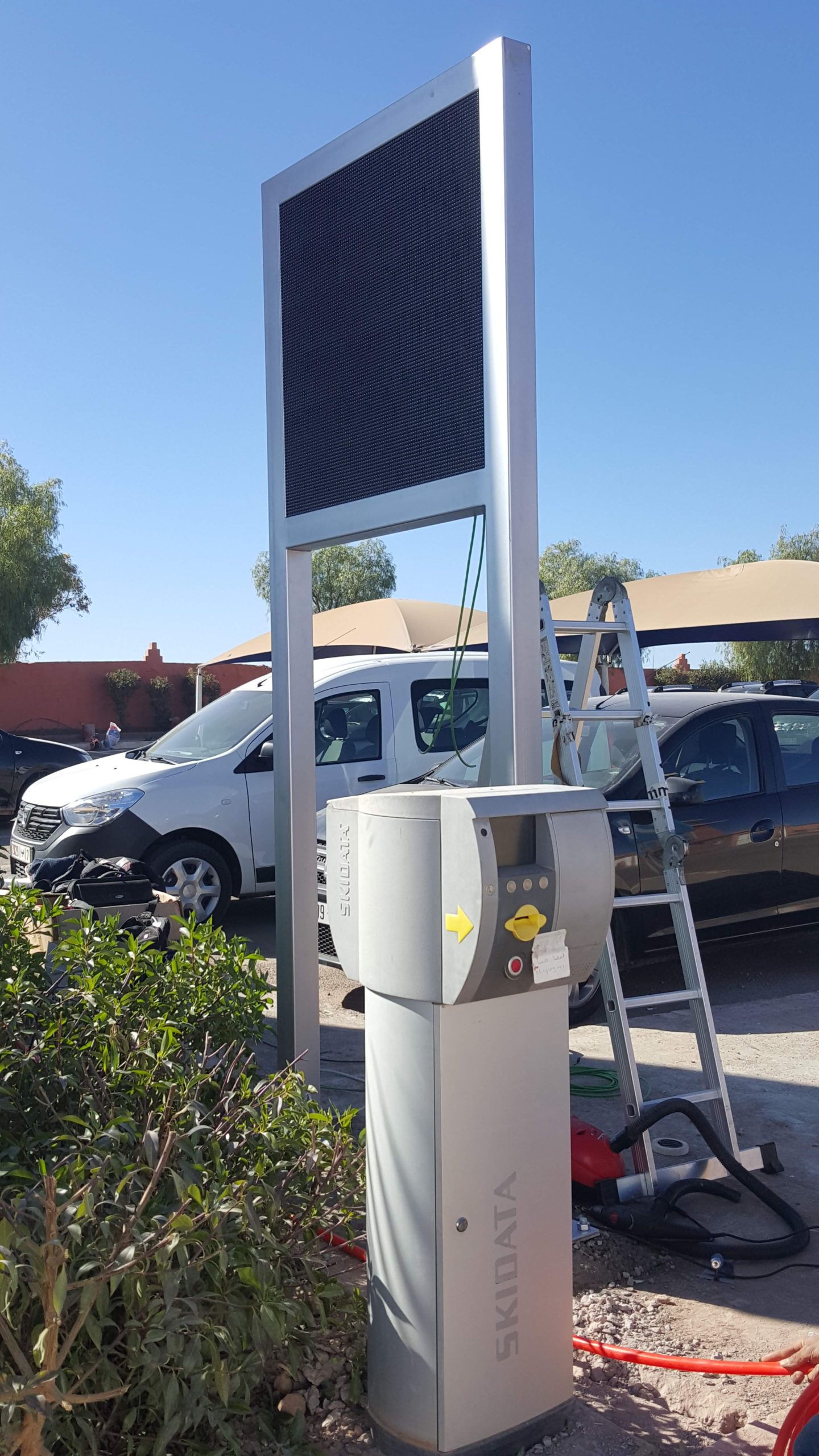 afficheur LED place libre gestion parking 14 20171223 123038 1 scaled